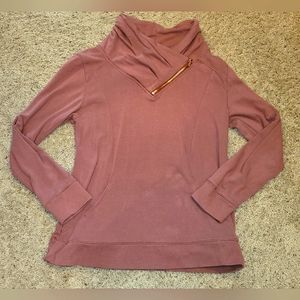 Maurices mauve asymmetrical zip Top size med